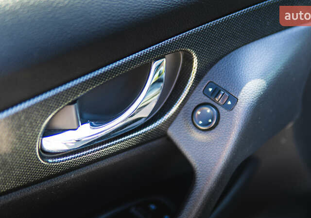 Серый Ниссан Rogue, объемом двигателя 2.5 л и пробегом 168 тыс. км за 13300 $, фото 48 на Automoto.ua