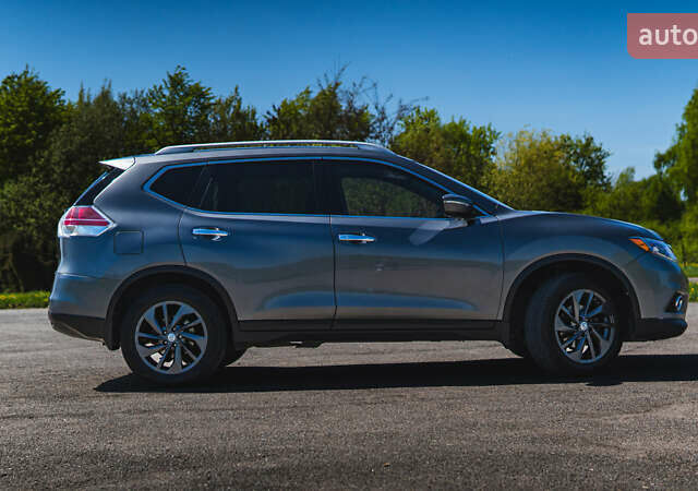 Серый Ниссан Rogue, объемом двигателя 2.5 л и пробегом 168 тыс. км за 13300 $, фото 3 на Automoto.ua