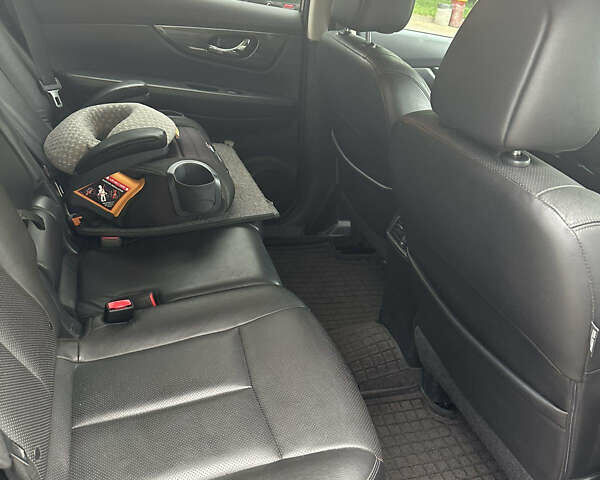 Ніссан Rogue 2014 у Києві на Automoto.ua Сірий Ніссан Rogue, об'ємом двигуна 2.5 л та пробігом 200 тис. км за 15000 $, фото 9 на Automoto.ua