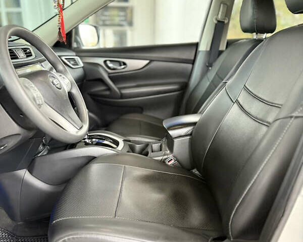 Сірий Ніссан Rogue, об'ємом двигуна 2.49 л та пробігом 176 тис. км за 14199 $, фото 6 на Automoto.ua