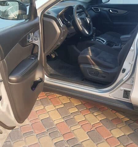 Серый Ниссан Rogue, объемом двигателя 2.5 л и пробегом 175 тыс. км за 11500 $, фото 26 на Automoto.ua