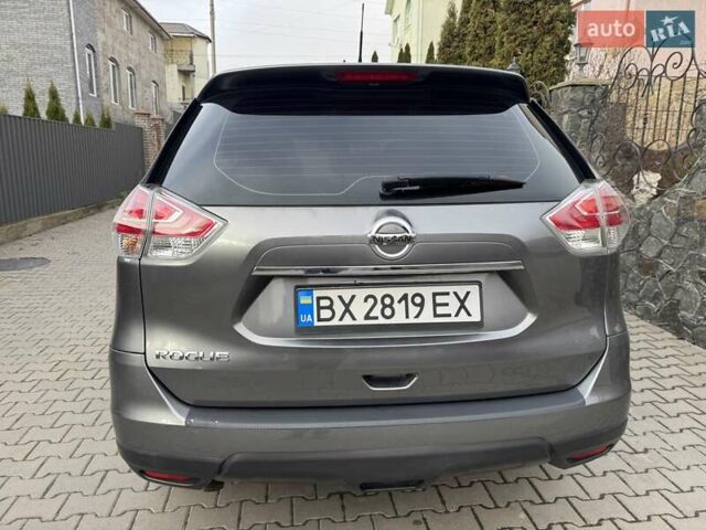 Сірий Ніссан Rogue, об'ємом двигуна 2.49 л та пробігом 160 тис. км за 11000 $, фото 4 на Automoto.ua
