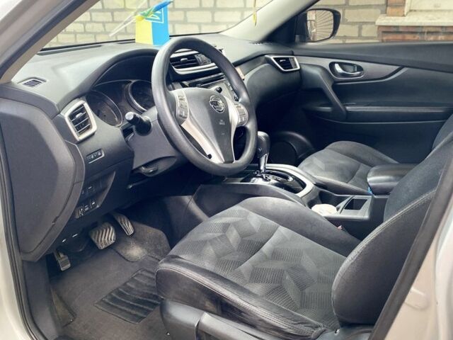 Серый Ниссан Rogue, объемом двигателя 2.5 л и пробегом 145 тыс. км за 14500 $, фото 7 на Automoto.ua