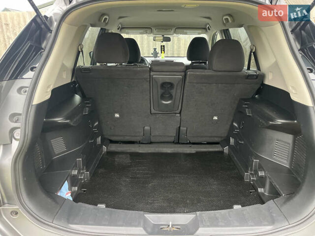 Сірий Ніссан Rogue, об'ємом двигуна 2.49 л та пробігом 209 тис. км за 11300 $, фото 52 на Automoto.ua