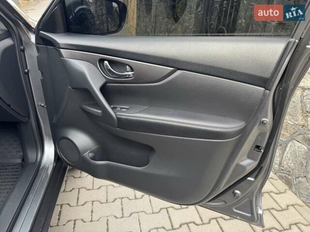 Сірий Ніссан Rogue, об'ємом двигуна 2.49 л та пробігом 160 тис. км за 11000 $, фото 18 на Automoto.ua
