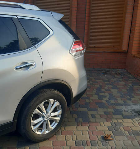 Серый Ниссан Rogue, объемом двигателя 2.5 л и пробегом 175 тыс. км за 11500 $, фото 4 на Automoto.ua