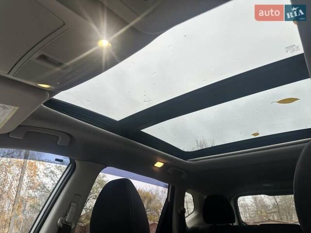 Сірий Ніссан Rogue, об'ємом двигуна 2.5 л та пробігом 168 тис. км за 10500 $, фото 7 на Automoto.ua