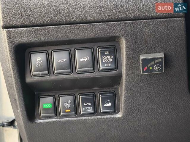 Сірий Ніссан Rogue, об'ємом двигуна 2.5 л та пробігом 274 тис. км за 13300 $, фото 14 на Automoto.ua