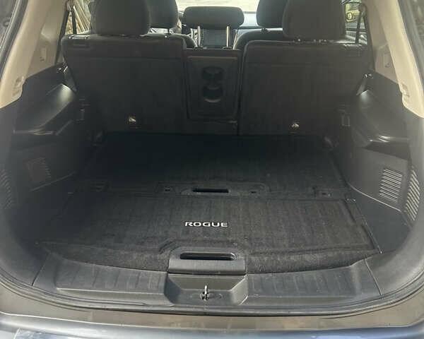 Серый Ниссан Rogue, объемом двигателя 2.5 л и пробегом 226 тыс. км за 11300 $, фото 20 на Automoto.ua