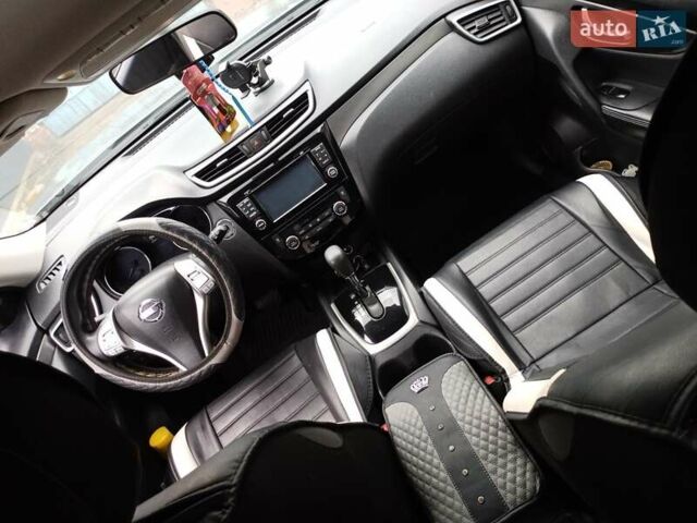 Серый Ниссан Rogue, объемом двигателя 0 л и пробегом 127 тыс. км за 13200 $, фото 7 на Automoto.ua