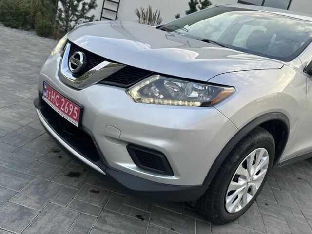 Серый Ниссан Rogue, объемом двигателя 2.5 л и пробегом 300 тыс. км за 9900 $, фото 4 на Automoto.ua