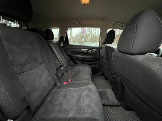 Серый Ниссан Rogue, объемом двигателя 2.5 л и пробегом 229 тыс. км за 11500 $, фото 20 на Automoto.ua