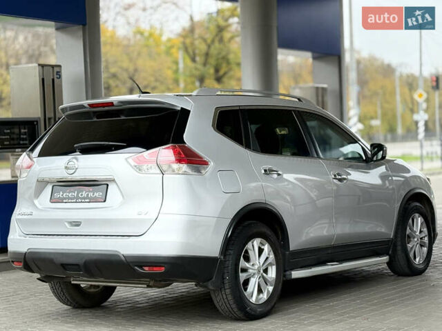 Сірий Ніссан Rogue, об'ємом двигуна 2.49 л та пробігом 176 тис. км за 14199 $, фото 5 на Automoto.ua