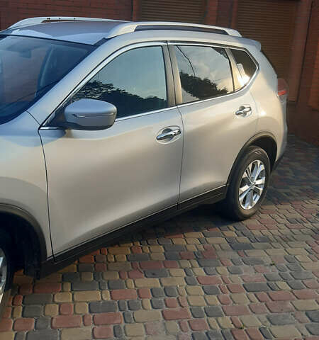 Серый Ниссан Rogue, объемом двигателя 2.5 л и пробегом 175 тыс. км за 11500 $, фото 3 на Automoto.ua