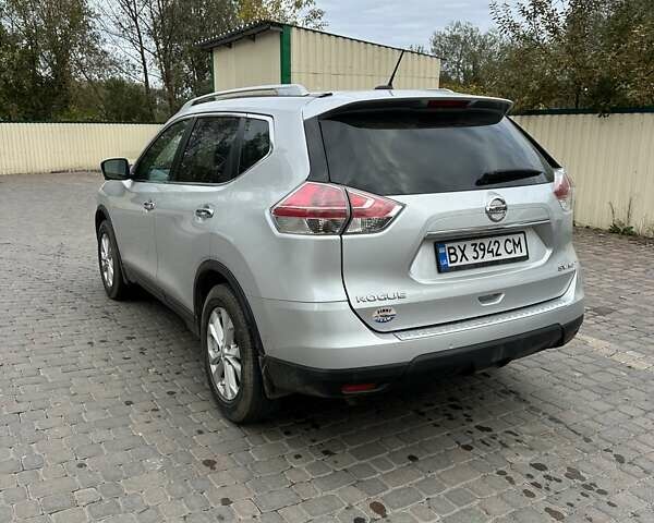 Серый Ниссан Rogue, объемом двигателя 2.49 л и пробегом 167 тыс. км за 13500 $, фото 9 на Automoto.ua
