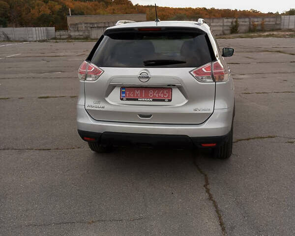 Серый Ниссан Rogue, объемом двигателя 2.5 л и пробегом 160 тыс. км за 11800 $, фото 3 на Automoto.ua