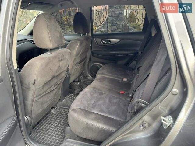 Сірий Ніссан Rogue, об'ємом двигуна 2.49 л та пробігом 160 тис. км за 11000 $, фото 13 на Automoto.ua