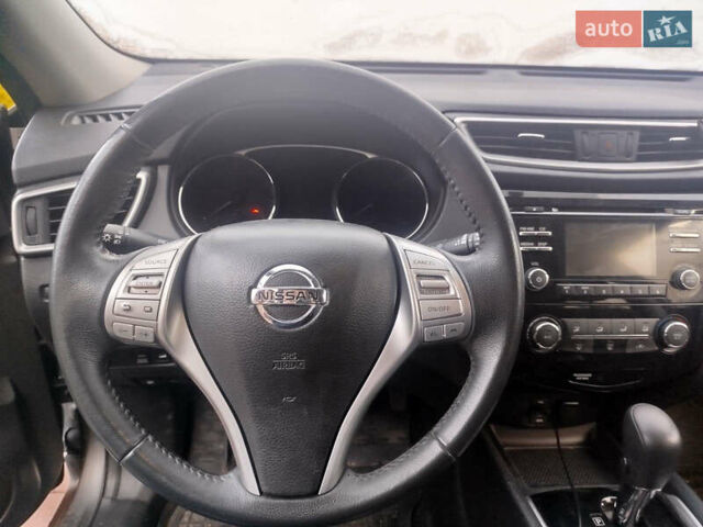 Серый Ниссан Rogue, объемом двигателя 2.49 л и пробегом 164 тыс. км за 11000 $, фото 7 на Automoto.ua