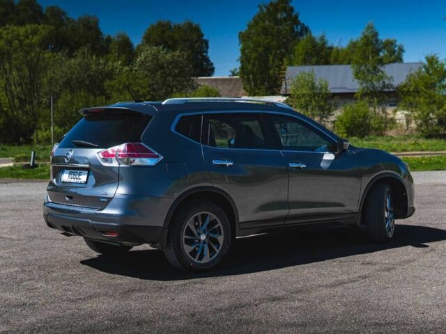 Серый Ниссан Rogue, объемом двигателя 2.5 л и пробегом 168 тыс. км за 13300 $, фото 2 на Automoto.ua