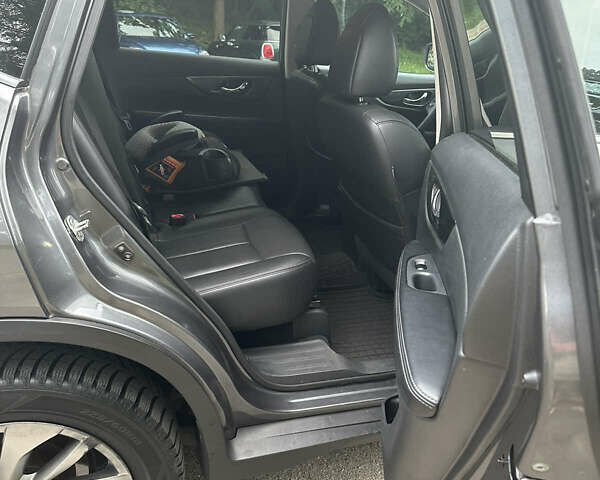 Ніссан Rogue 2014 у Києві на Automoto.ua Сірий Ніссан Rogue, об'ємом двигуна 2.5 л та пробігом 200 тис. км за 15000 $, фото 8 на Automoto.ua