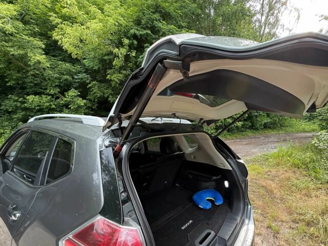 Серый Ниссан Rogue, объемом двигателя 2.5 л и пробегом 168 тыс. км за 13300 $, фото 21 на Automoto.ua