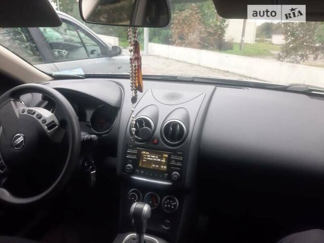 Серый Ниссан Rogue, объемом двигателя 2.5 л и пробегом 200 тыс. км за 8700 $, фото 5 на Automoto.ua