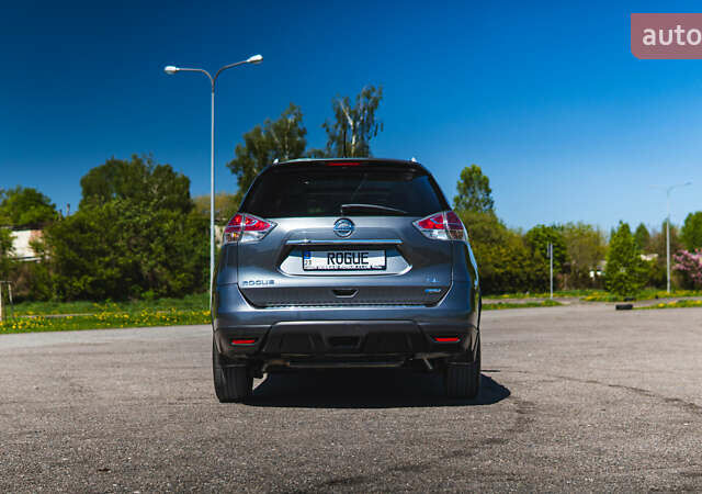 Серый Ниссан Rogue, объемом двигателя 2.5 л и пробегом 168 тыс. км за 13300 $, фото 5 на Automoto.ua