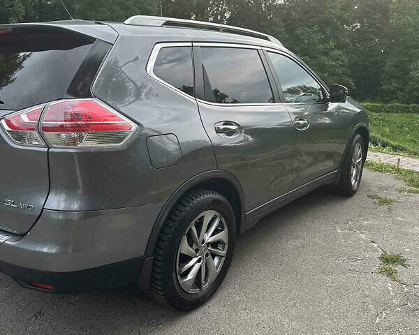 Ніссан Rogue 2014 у Києві на Automoto.ua Сірий Ніссан Rogue, об'ємом двигуна 2.5 л та пробігом 200 тис. км за 15000 $, фото 1 на Automoto.ua