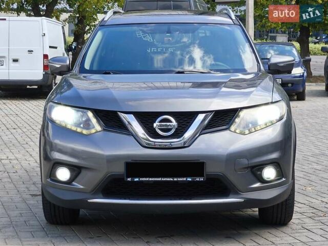 Сірий Ніссан Rogue, об'ємом двигуна 2.5 л та пробігом 274 тис. км за 13300 $, фото 2 на Automoto.ua