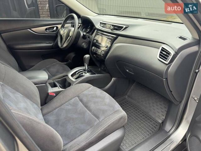 Сірий Ніссан Rogue, об'ємом двигуна 2.49 л та пробігом 160 тис. км за 11000 $, фото 19 на Automoto.ua