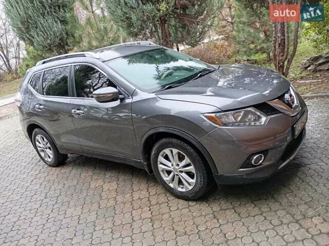 Серый Ниссан Rogue, объемом двигателя 2.5 л и пробегом 173 тыс. км за 12000 $, фото 1 на Automoto.ua