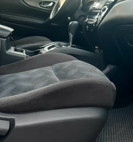 Серый Ниссан Rogue, объемом двигателя 2.5 л и пробегом 175 тыс. км за 11500 $, фото 13 на Automoto.ua