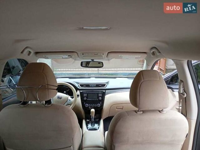 Серый Ниссан Rogue, объемом двигателя 2.5 л и пробегом 173 тыс. км за 12000 $, фото 9 на Automoto.ua