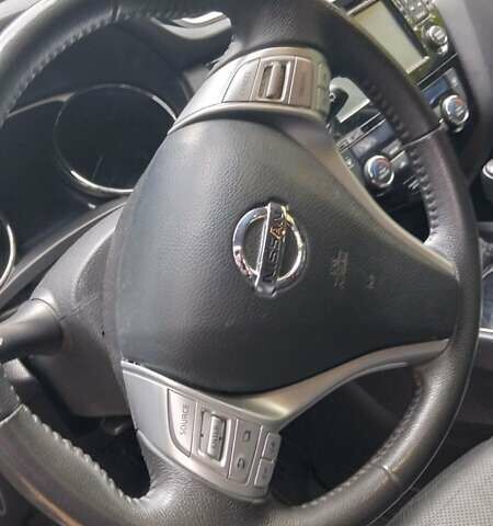 Серый Ниссан Rogue, объемом двигателя 2.5 л и пробегом 137 тыс. км за 12800 $, фото 6 на Automoto.ua