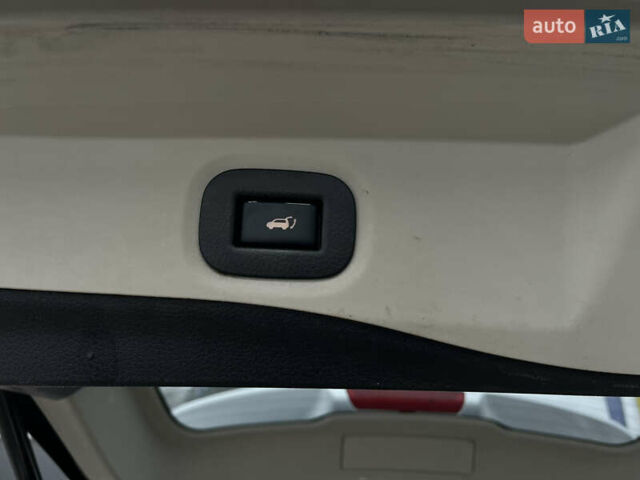 Сірий Ніссан Rogue, об'ємом двигуна 2.5 л та пробігом 163 тис. км за 12300 $, фото 17 на Automoto.ua