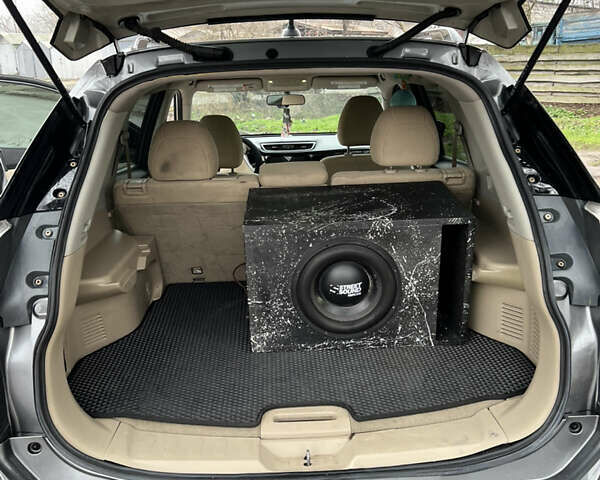 Сірий Ніссан Rogue, об'ємом двигуна 2.49 л та пробігом 208 тис. км за 12700 $, фото 20 на Automoto.ua