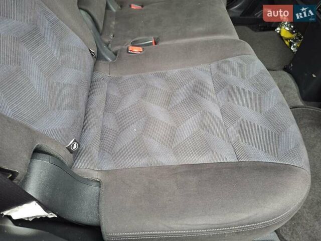 Серый Ниссан Rogue, объемом двигателя 2.5 л и пробегом 190 тыс. км за 10850 $, фото 11 на Automoto.ua