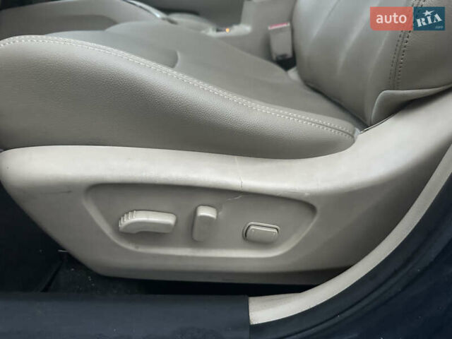 Серый Ниссан Rogue, объемом двигателя 2.49 л и пробегом 258 тыс. км за 11999 $, фото 25 на Automoto.ua