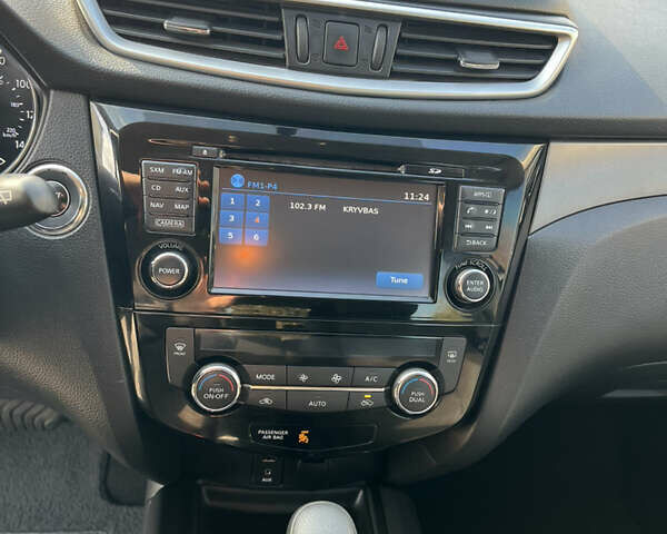 Сірий Ніссан Rogue, об'ємом двигуна 2.5 л та пробігом 160 тис. км за 11800 $, фото 30 на Automoto.ua