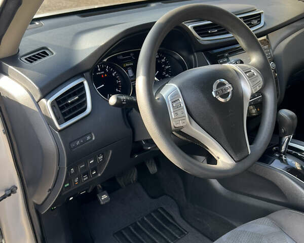 Сірий Ніссан Rogue, об'ємом двигуна 2.5 л та пробігом 160 тис. км за 11800 $, фото 26 на Automoto.ua