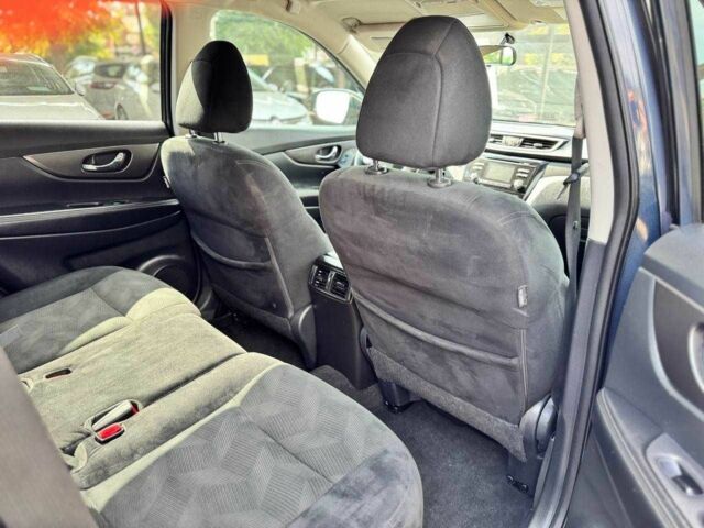 Серый Ниссан Rogue, объемом двигателя 2.5 л и пробегом 232 тыс. км за 12600 $, фото 15 на Automoto.ua