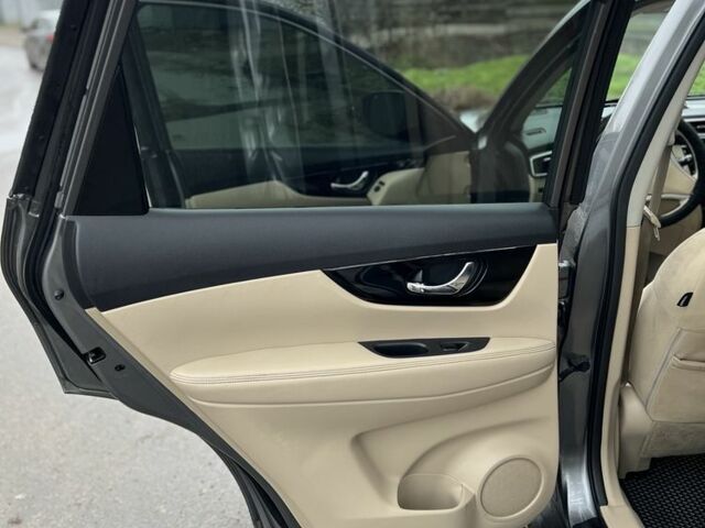 Серый Ниссан Rogue, объемом двигателя 2.5 л и пробегом 208 тыс. км за 12700 $, фото 13 на Automoto.ua