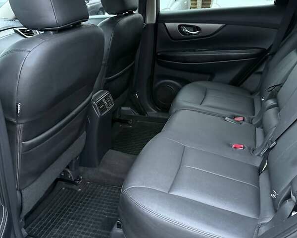 Серый Ниссан Rogue, объемом двигателя 2.5 л и пробегом 160 тыс. км за 11500 $, фото 6 на Automoto.ua