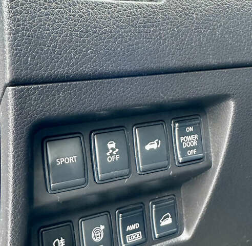 Сірий Ніссан Rogue, об'ємом двигуна 2.49 л та пробігом 170 тис. км за 13999 $, фото 13 на Automoto.ua