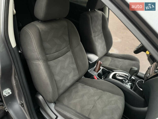 Сірий Ніссан Rogue, об'ємом двигуна 2.5 л та пробігом 218 тис. км за 10800 $, фото 16 на Automoto.ua