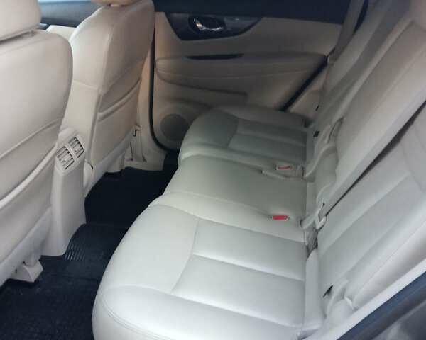 Ніссан Rogue 2015 у Чорткові на Automoto.ua Сірий Ніссан Rogue, об'ємом двигуна 2.5 л та пробігом 140 тис. км за 15300 $, фото 9 на Automoto.ua