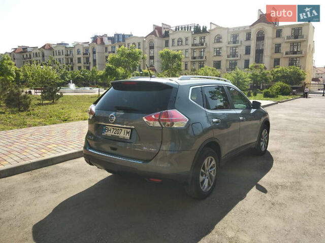 Серый Ниссан Rogue, объемом двигателя 2.5 л и пробегом 70 тыс. км за 14100 $, фото 2 на Automoto.ua