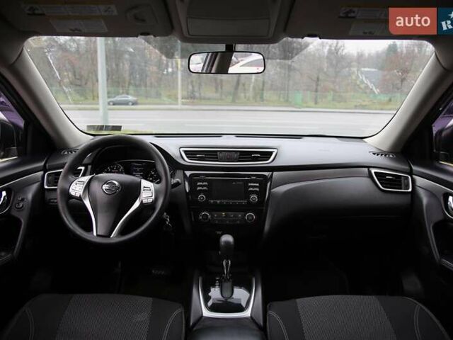 Серый Ниссан Rogue, объемом двигателя 2.49 л и пробегом 186 тыс. км за 13500 $, фото 11 на Automoto.ua