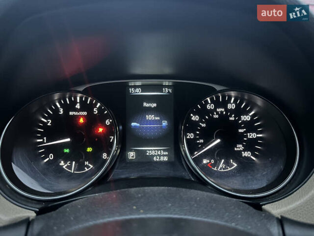 Серый Ниссан Rogue, объемом двигателя 2.49 л и пробегом 258 тыс. км за 11999 $, фото 39 на Automoto.ua