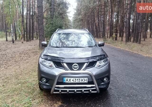 Серый Ниссан Rogue, объемом двигателя 2.5 л и пробегом 146 тыс. км за 13200 $, фото 2 на Automoto.ua